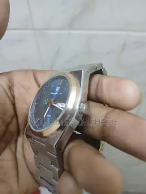 Poedagar Watch