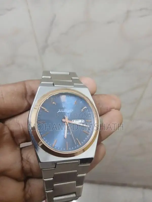 Poedagar Watch