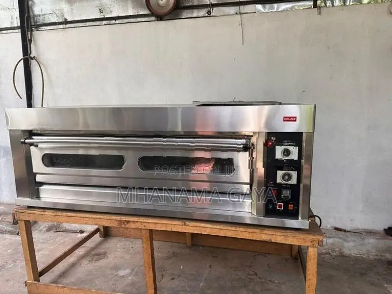 ඩිල්ශාන් තැටි 3 (පාන් 30) ගෑස් ඔටෝ අවන් එකක්