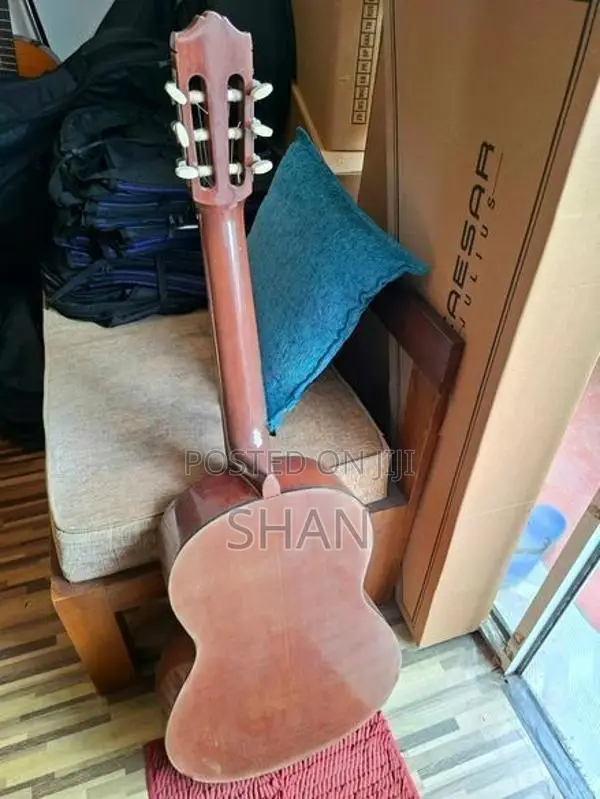 Yamaha CG100 Classical Guitar