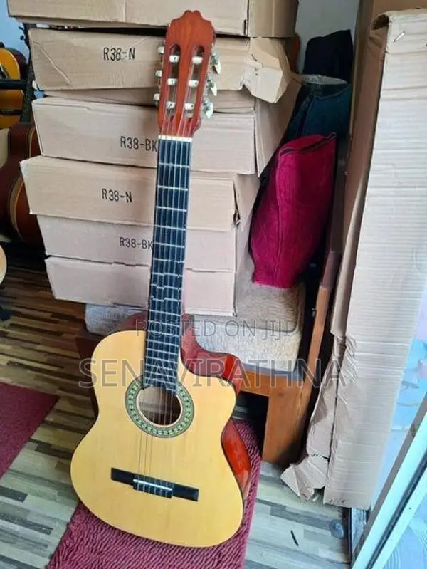 Toyama Semi Cutaway Classical Guitar