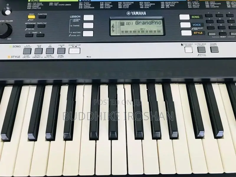 Yamaha PSR E 243 Keyboard