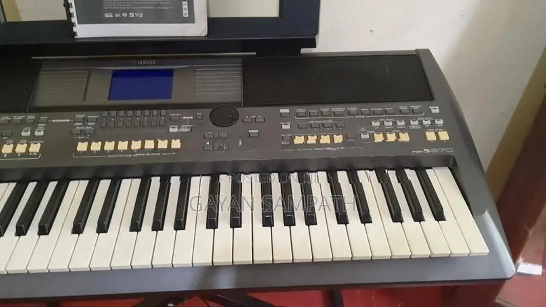 Yamaha s670 Keyboard