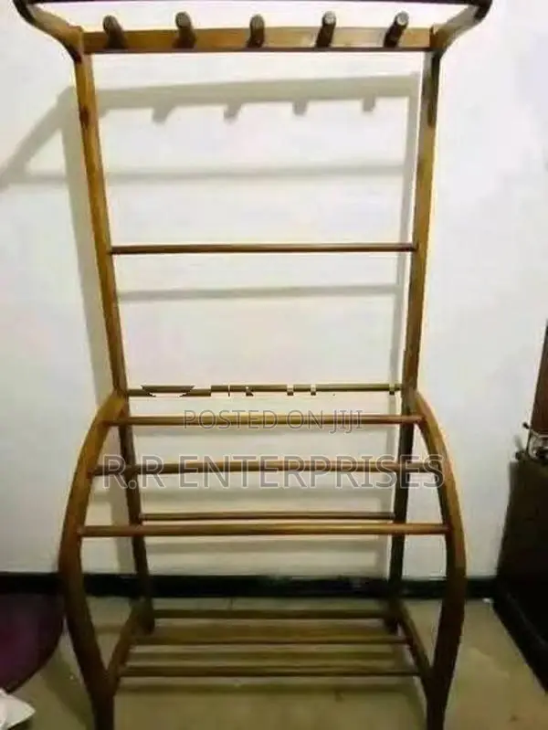 New wooden cloth rack L .