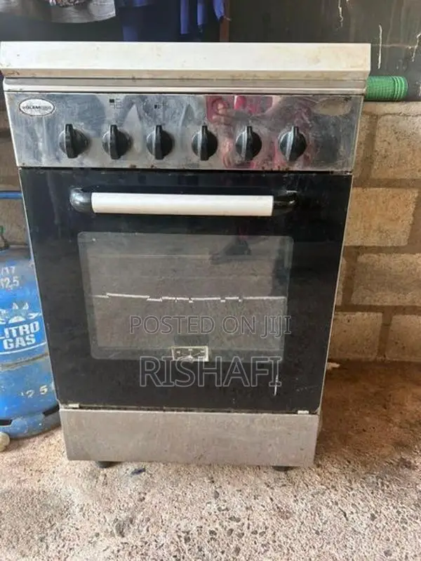 Gas Cooker With Oven