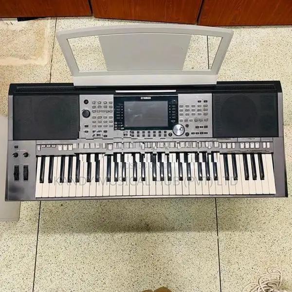Yamaha PSR-S970 Professional Arranger Workstation Keyboard
