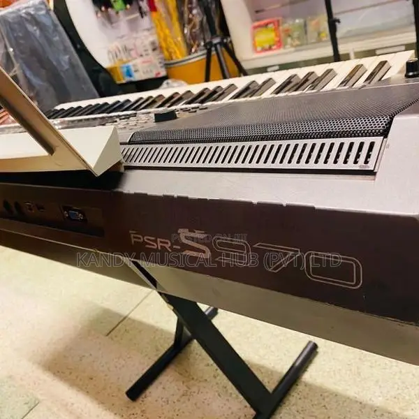 Yamaha PSR-S970 Professional Arranger Workstation Keyboard