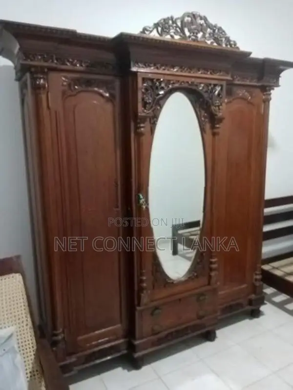 Antique Almariya