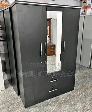3 Door Wardrobe with Mirror