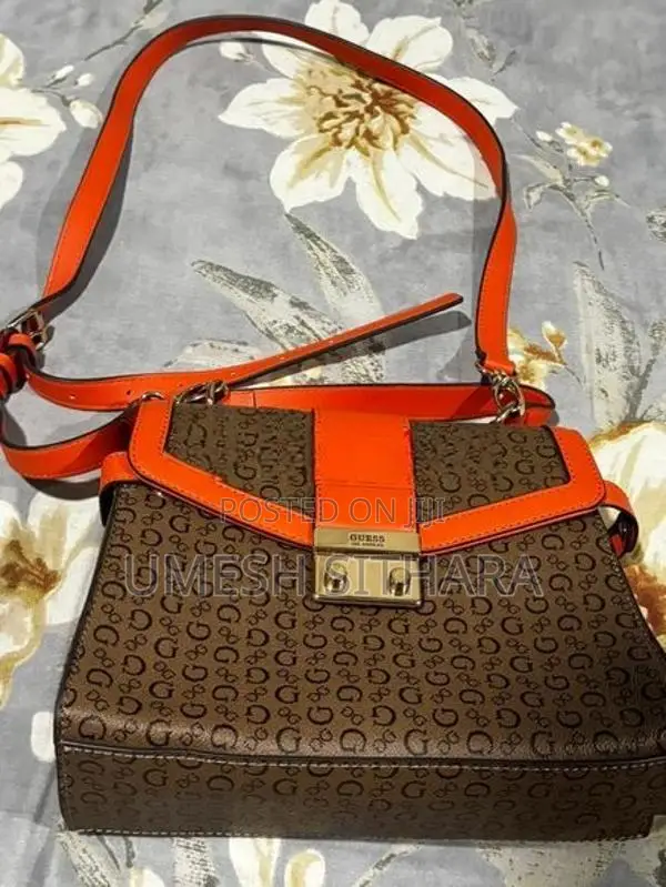 GUESS Los Angeles Crossbody Bag