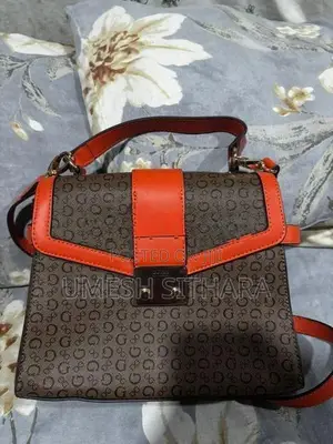 GUESS Los Angeles Crossbody Bag