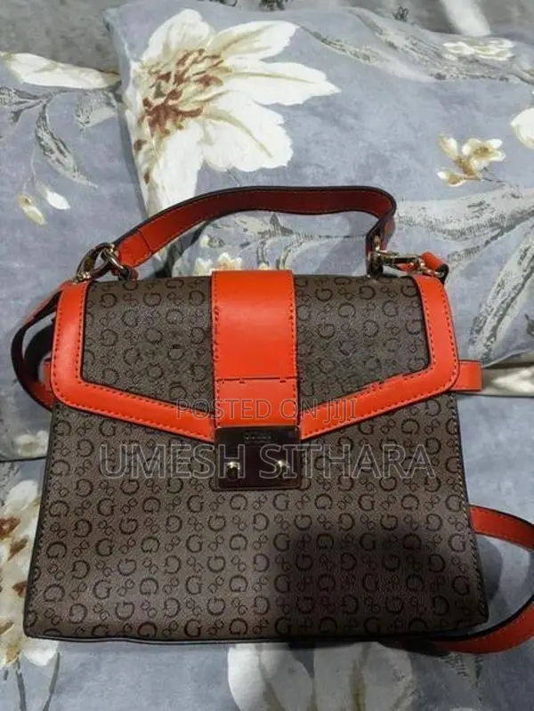 GUESS Los Angeles Crossbody Bag