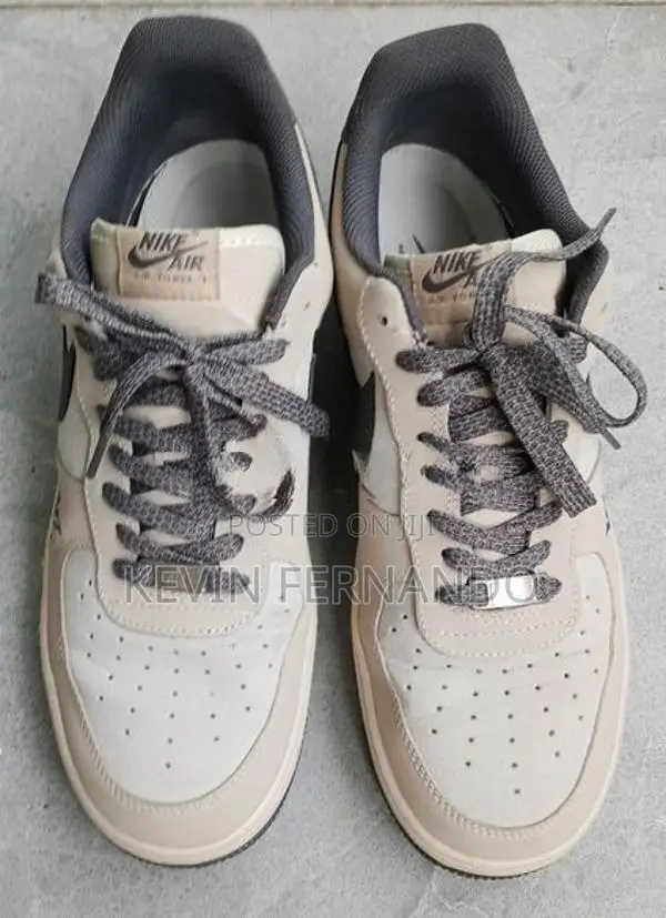 Nike Air Force 1