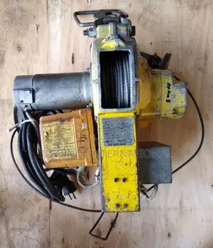 ELECTRIC CHAIN HOIST