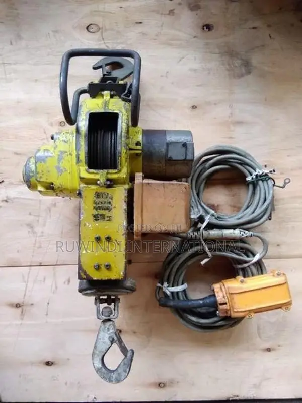 ELECTRIC CHAIN HOIST