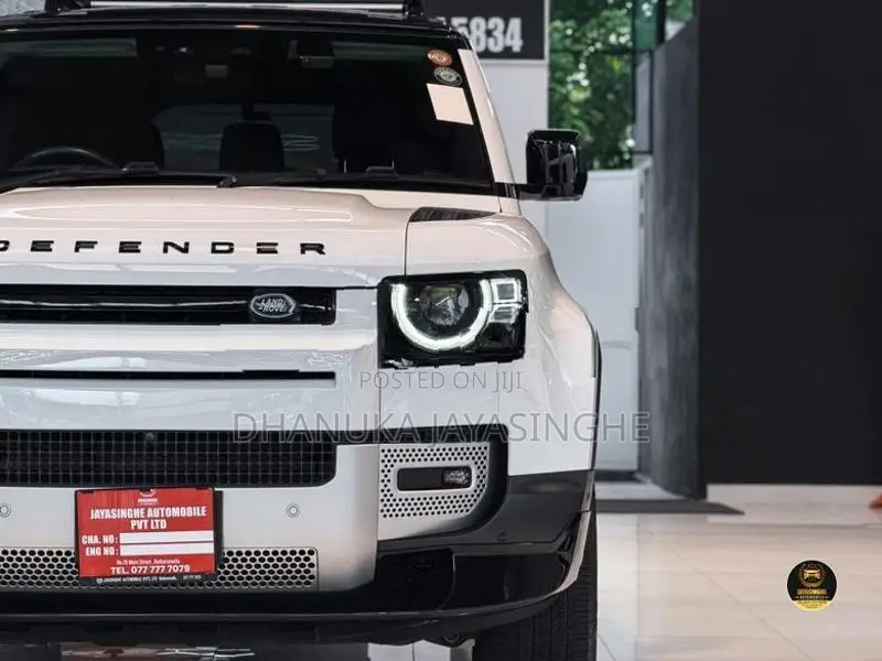 Land Rover Defender 110 SE 7 Seater 2024