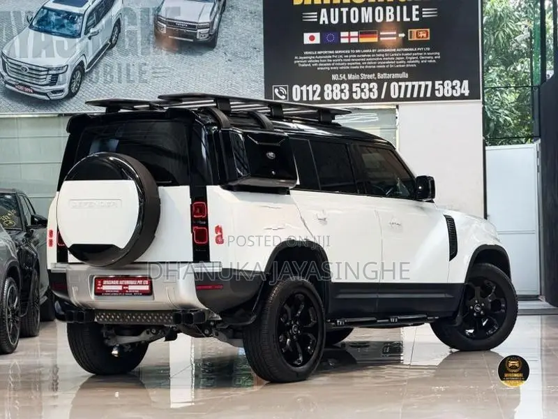 Land Rover Defender 110 SE 7 Seater 2024