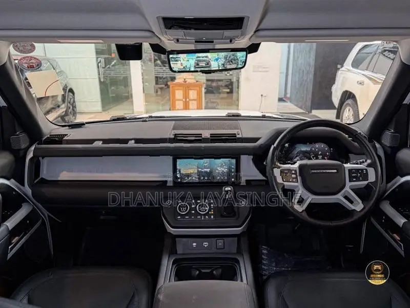 Land Rover Defender 110 SE 7 Seater 2024