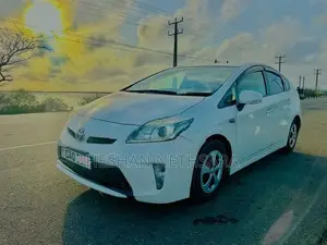 Toyota Prius S Grade 2014