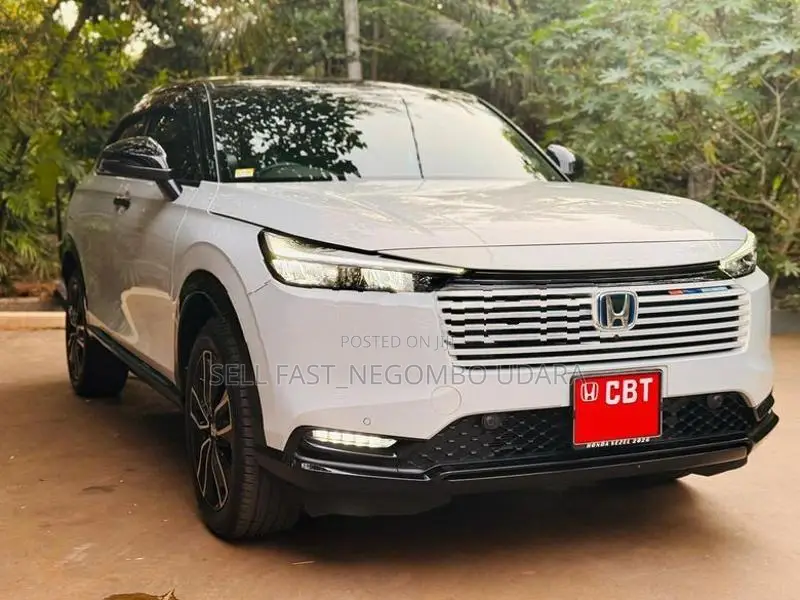 Honda Vezel Z play 2025