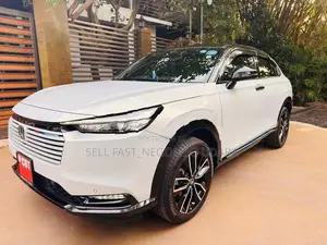 Honda Vezel Z play 2025