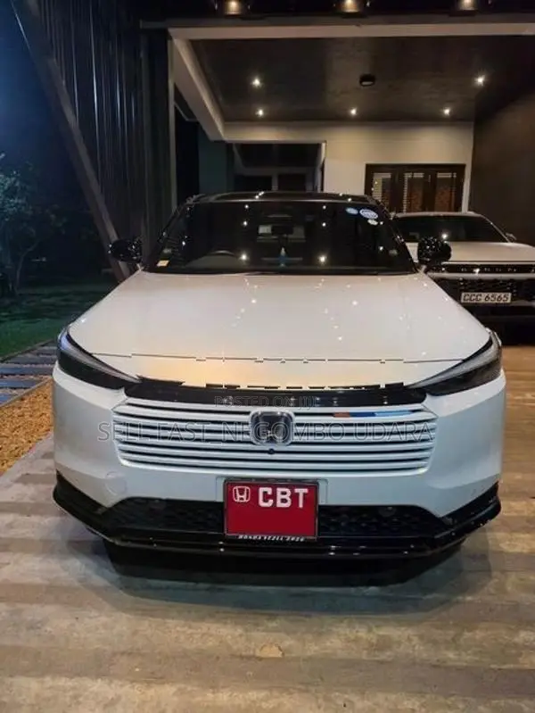 Honda Vezel Z play 2025
