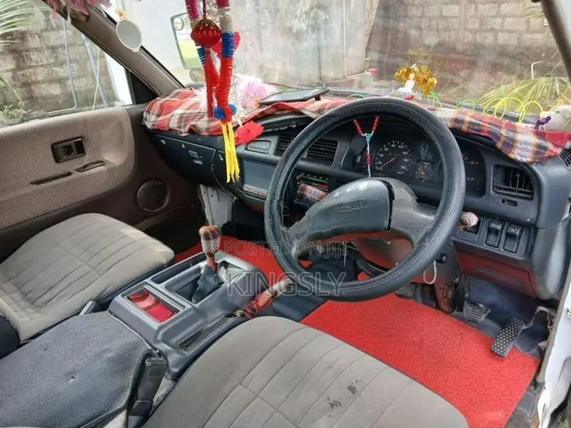 Toyota CR 27 1990