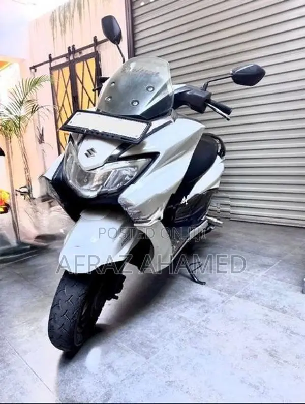 Suzuki Burgman 2019