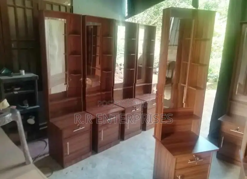 Modern One Door Dressing Table