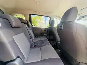Toyota Sienta 2023