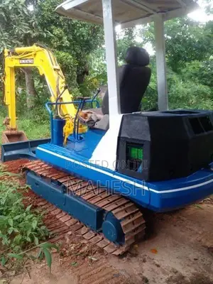 Excavator Komatsu pc30-5