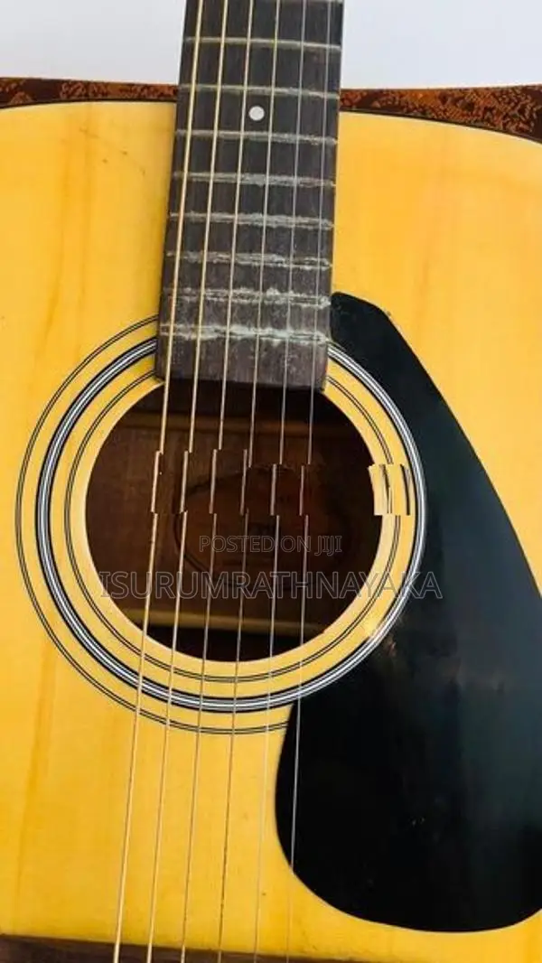 Yamaha F310 Guitar