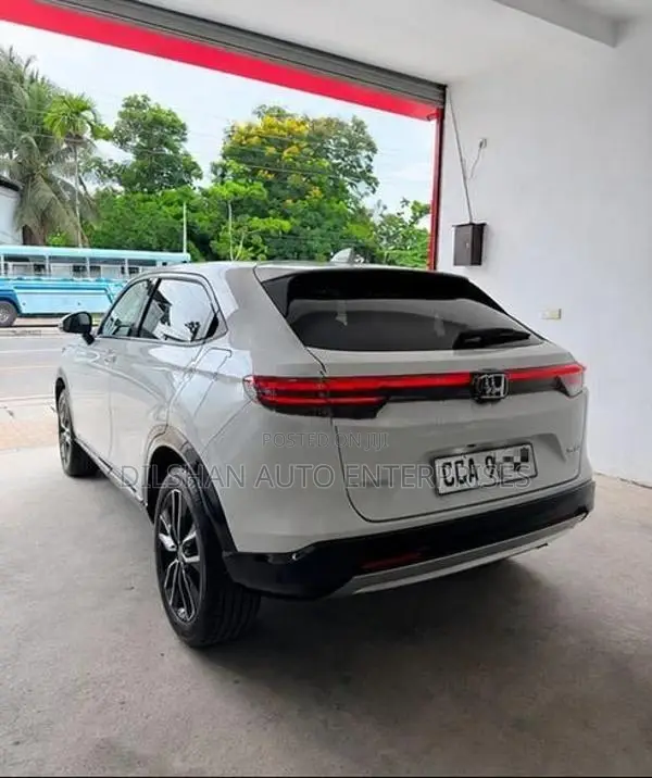 Honda Vezel Z 2025