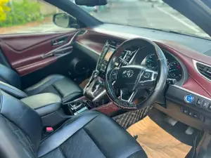 Toyota Harrier 2014