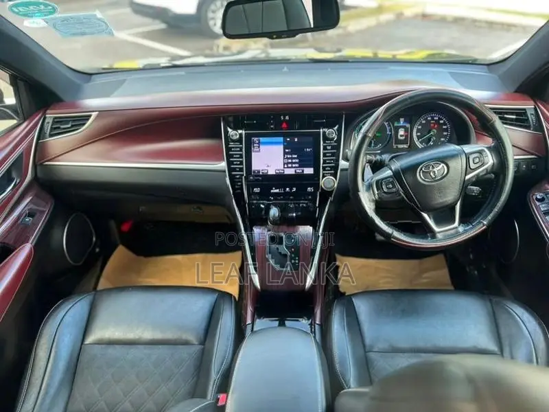 Toyota Harrier 2014