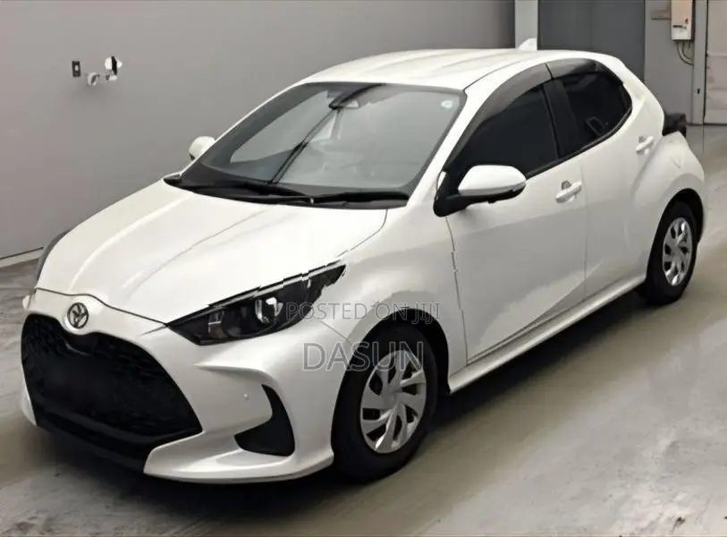 Toyota Yaris X Import 2023