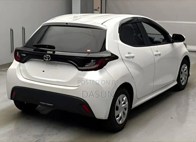 Toyota Yaris X Import 2023