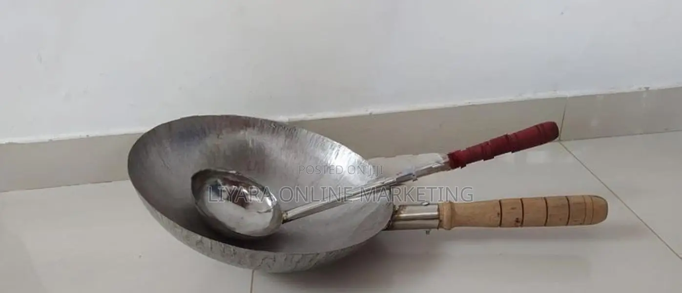 New Deep Frying Pan With Spoon (16’’)