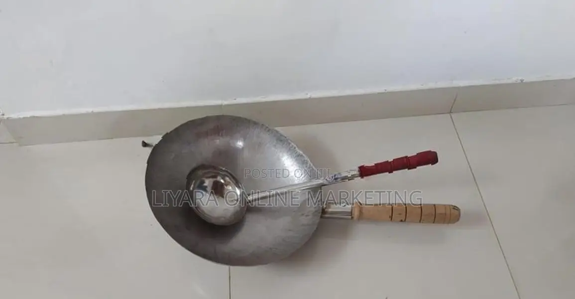 New Deep Frying Pan With Spoon (16’’)