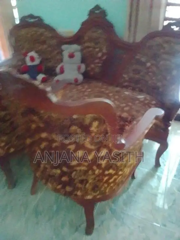 Teak Wood Sofa Sets. 5peases