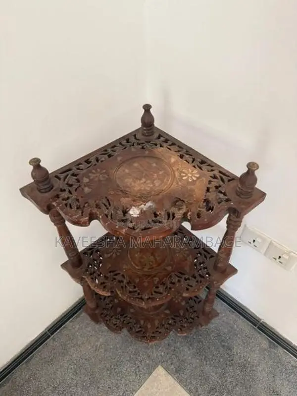 Rosewood Corner Stand