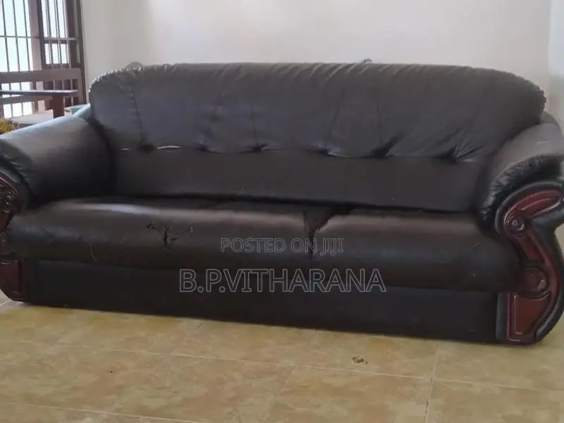 Damro Sofa Set