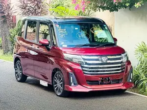 Toyota Roomy Custom G turbo 2026