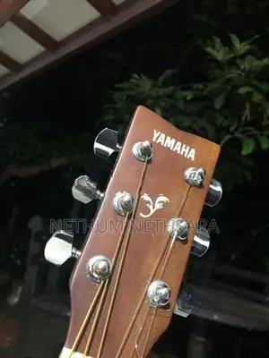 Yamaha F310 Guitar