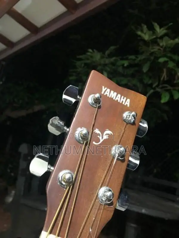 Yamaha F310 Guitar
