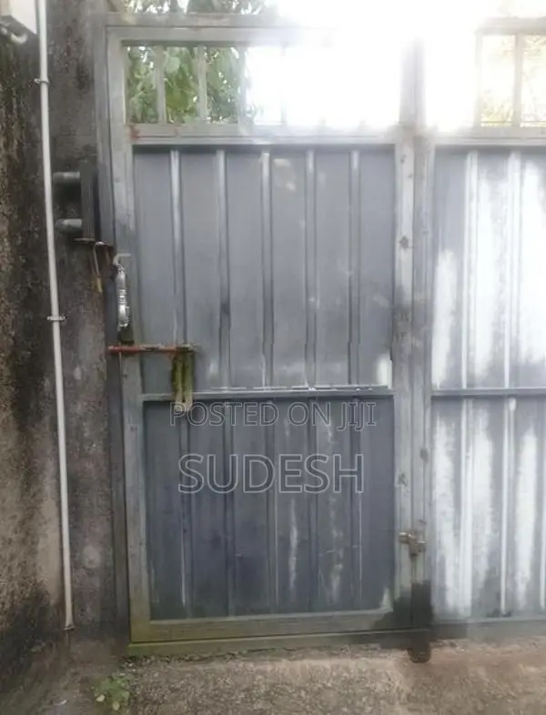 Sliding Gate