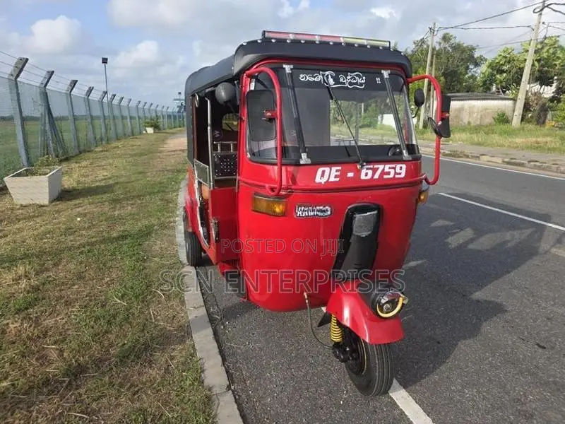 Bajaj RE 2006