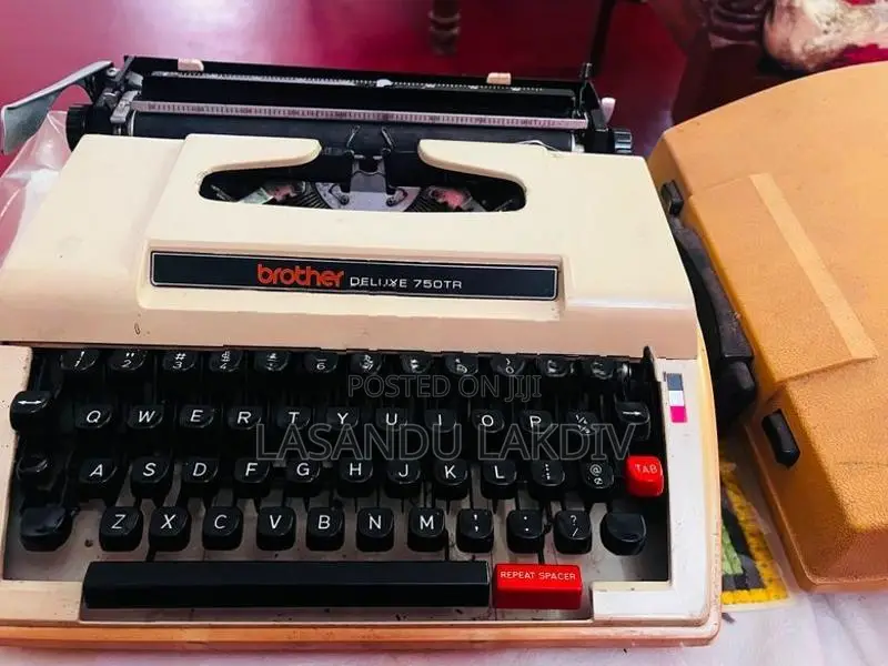 Brother Deluxe English Manual TypeWriter