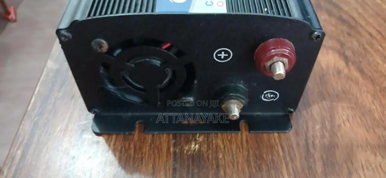 Solar inverter 12 V/2000W DC/AC