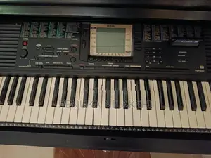 Yamaha PSR-330 With Hard Stand